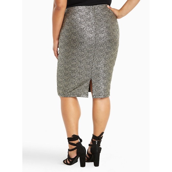 Torrid Metallic Pencil Skirt💋💋💋💋💋💋💋💋💋💋💋💋💋💋💋💋💋 - Picture 3 of 7